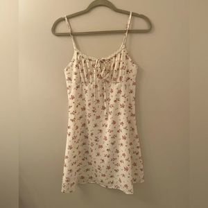 White floral romantic mini dress